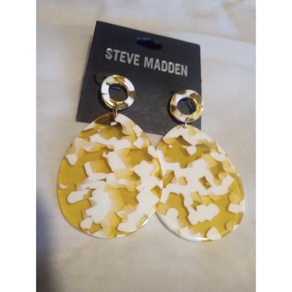 Steve Madden Yellow White Marbled Resin Teardrop Drop Earrings SME613537M NEW